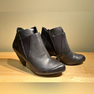 Max Studio Black Bootie- size 6.5